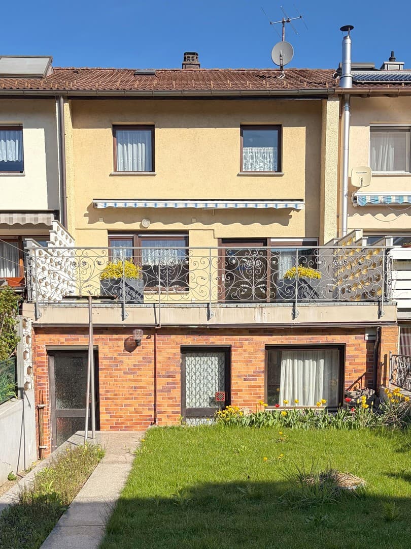 Reihenhaus mit Garten, Terrasse und viel Potenzial in ruhiger Lage von Albbruck
