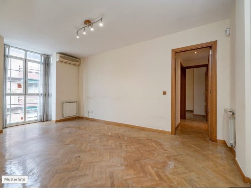 Etagenwohnung in 49074 Osnabrück, Schinkelstr.