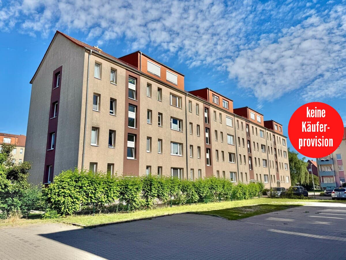 HORN IMMOBILIEN++ Neubrandenburg, renovierte 3-Raum Eigentumswohnung mit Balkon -bezugsfrei-
