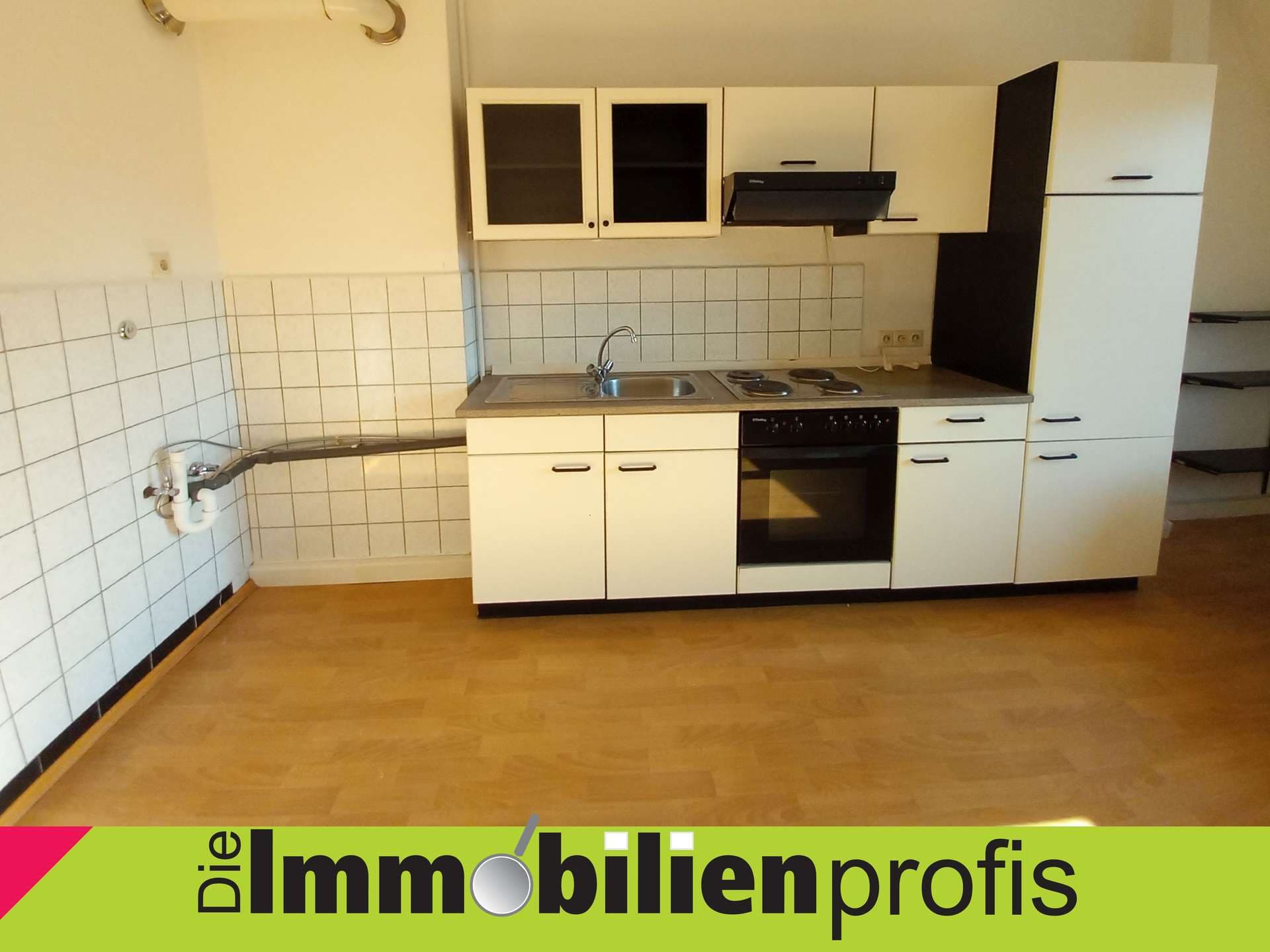 52173 - Helle Dachgeschoßwohnung mit Einbauküche