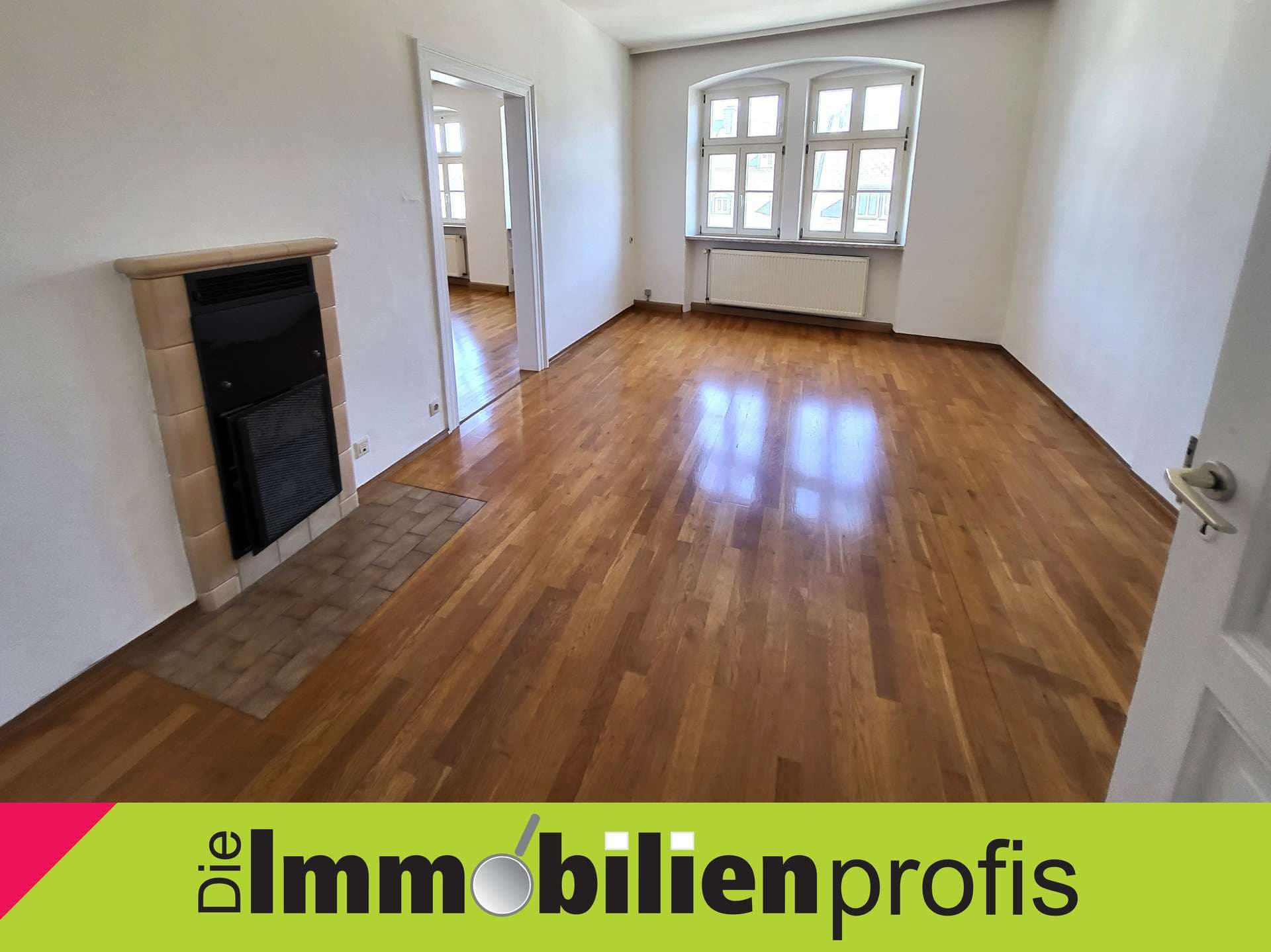 H-43015 - Stilvolle 3-Zimmer-Altbauwohnung mit Einbauküche im Stadtzentrum von Hof