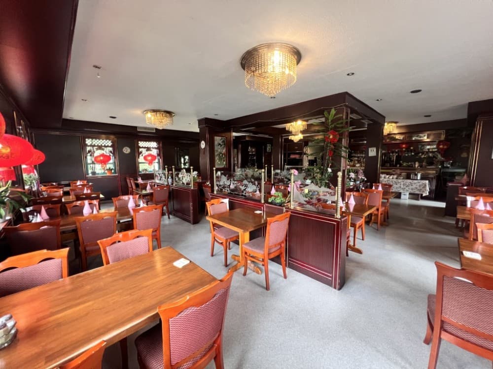 1a Sichtlage !
Gut eingeführtes Restaurant inkl. Inventar ...