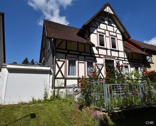 Grosszügiges Ein- / Zweifamilienhaus mit viel Potenzial in ruhiger Wohnlage von Bad Lauterberg