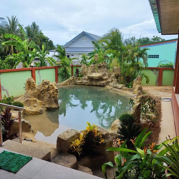Ku Buri - Haus mit Pool
