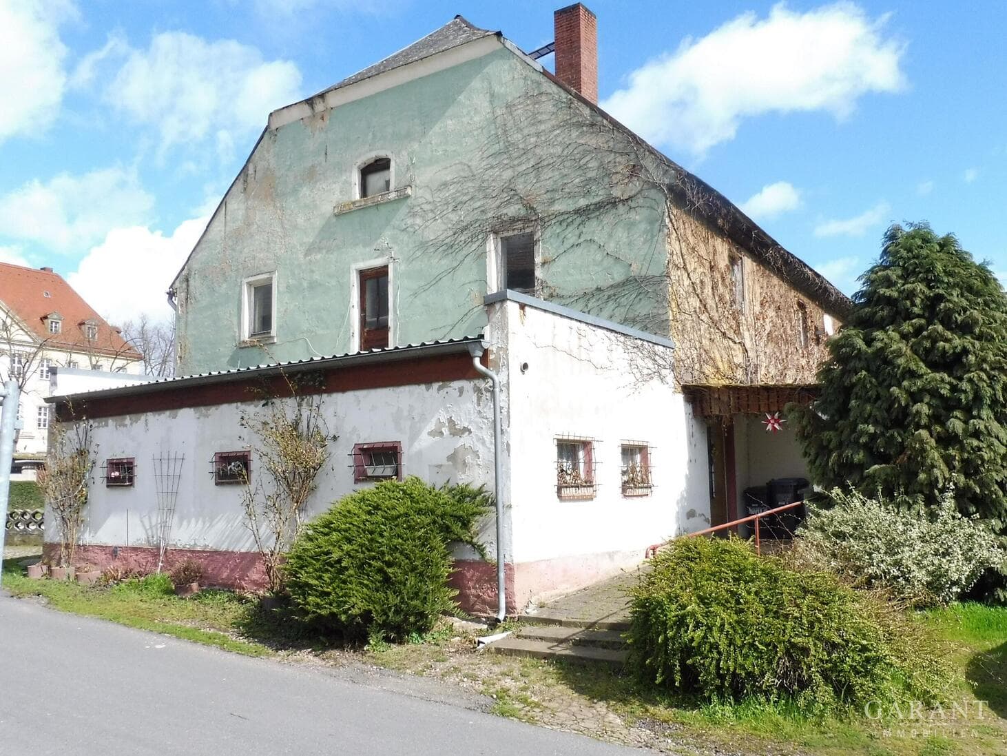 Altes Bauernhaus mit Grundstück zu verkaufen