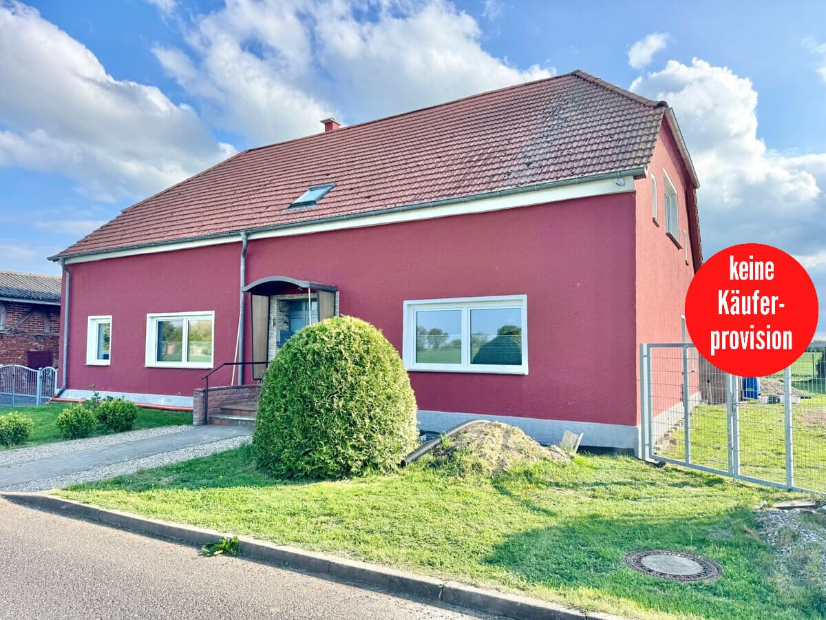 HORN IMMOBILIEN ++ großes Haus, großes Grundstück in Randlage und nur ca. 15 km bis Neubrandenburg
