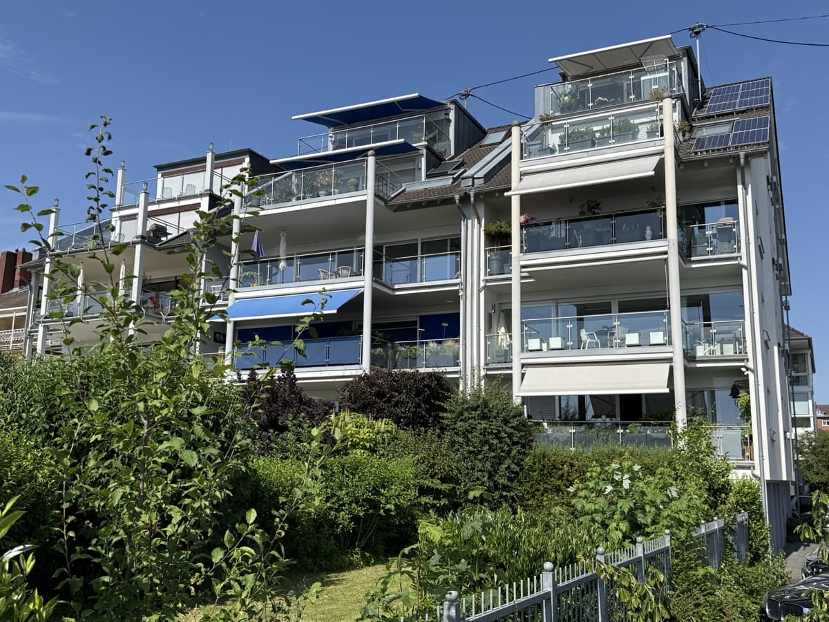 BONN BEUEL, direkte Rheinlage, top 4 Zi. Wohnung ca. 156 m² Wfl. Sonnenbalkon, Aufzug, Kfz. Stellpl.
