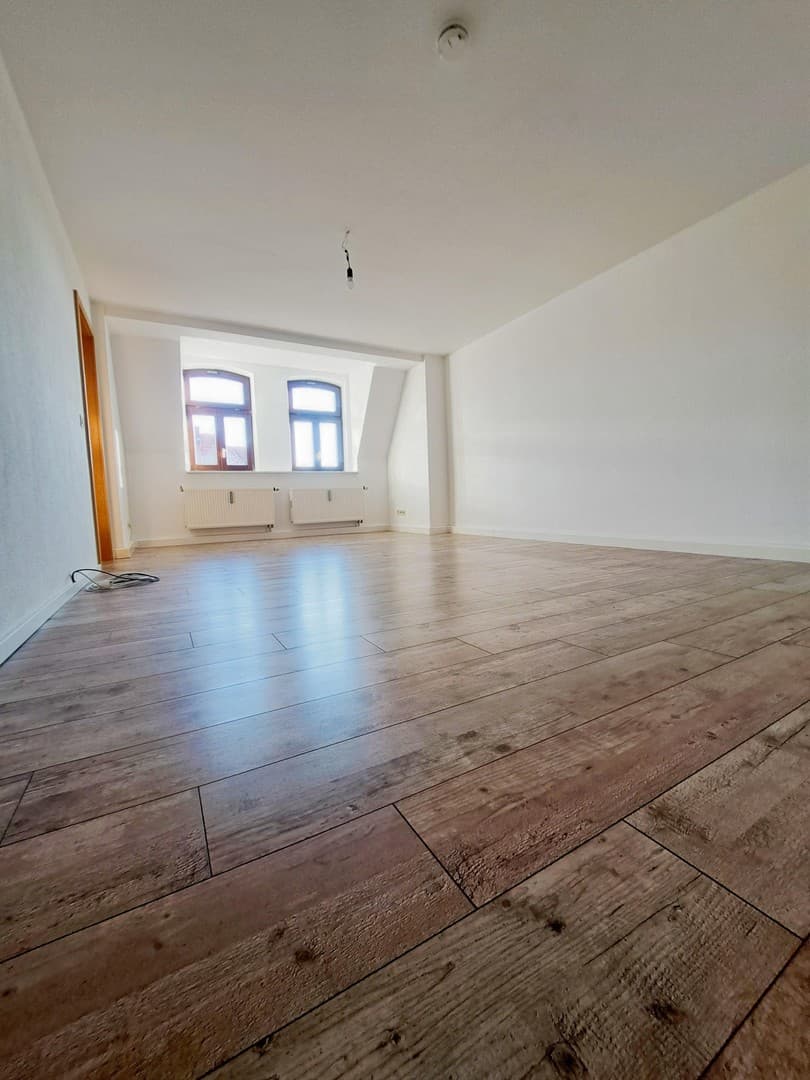 Angebotspreis - Gemütliche 3-Raum-Wohnung mit Balkon in der Südstadt