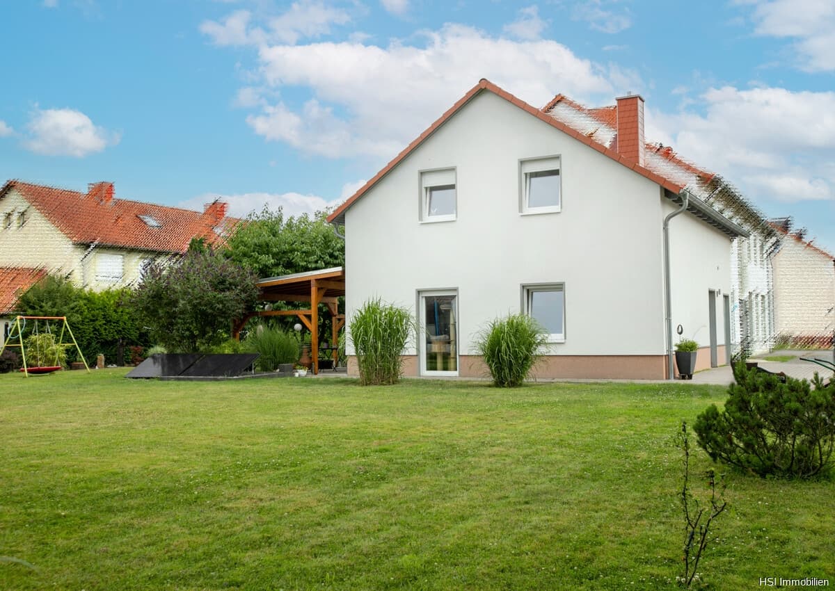 Einfamilienhaus mit großem Grundstück in ruhiger Wohnlage