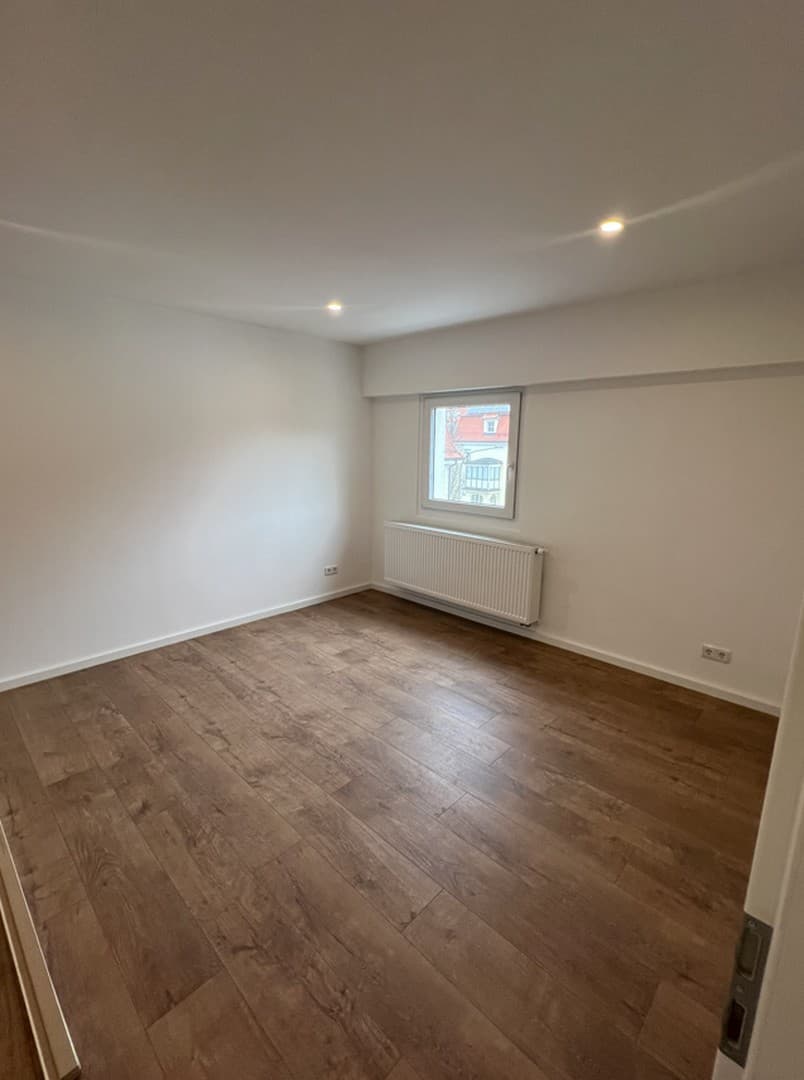 Kernsanierte 3-Zi-Wohnung mit Klimaanlage, Stellplatz & Garten, provisionsfrei