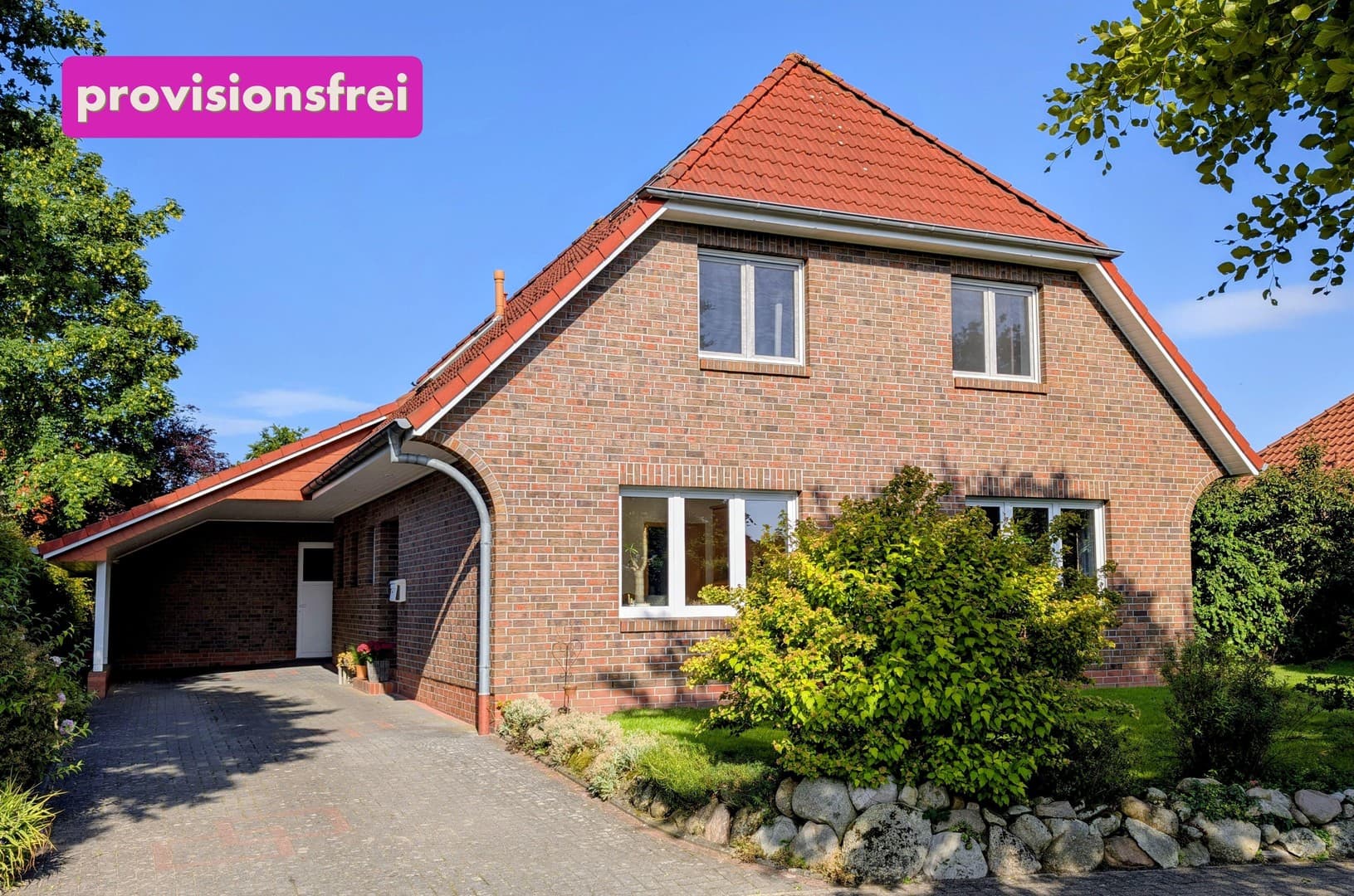 Provisionsfrei: Großzügiges Einfamilienhaus mit Südterrasse und Garten in Jaderberg