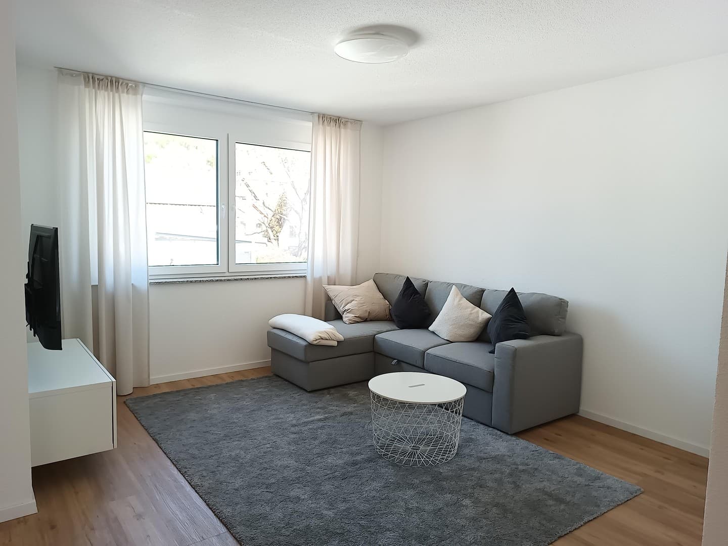 Möblierte Zwei-Zimmer 62qm Wohnung mit Balkon in Friesenheim