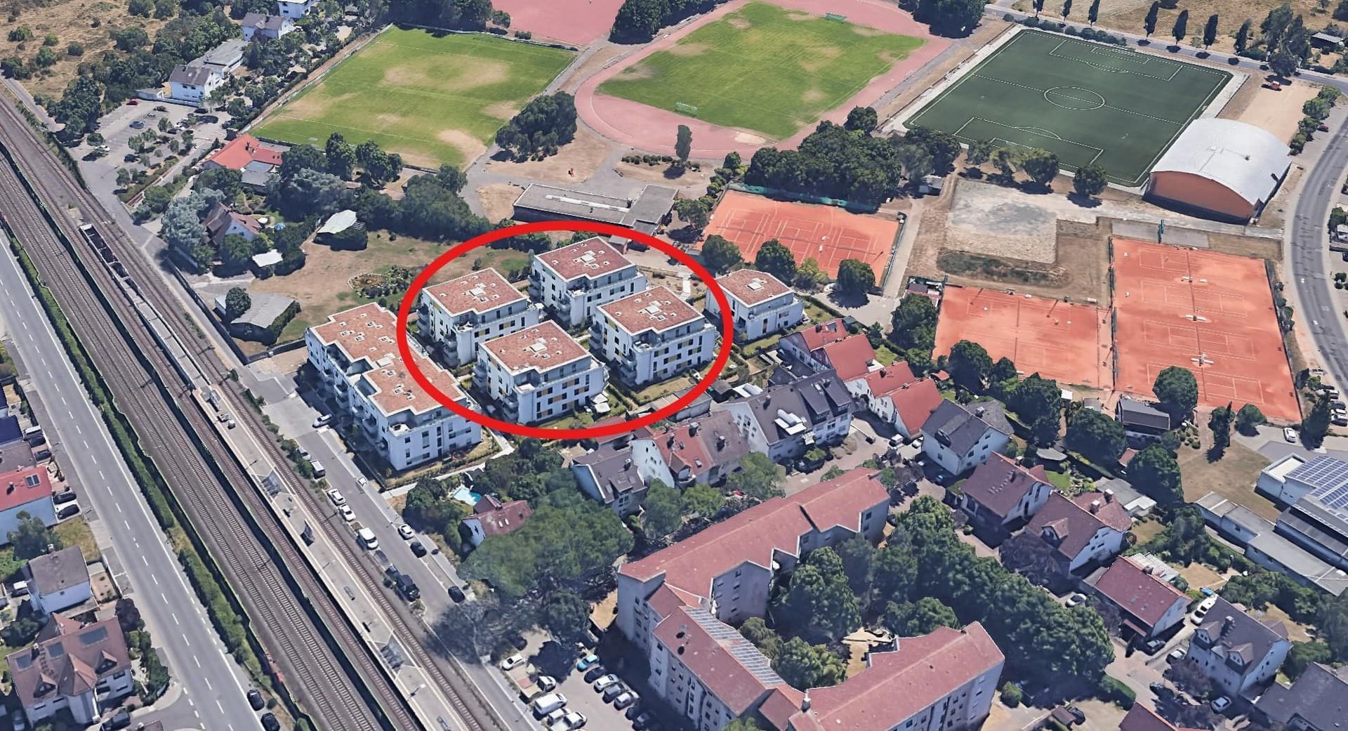 4-Zimmer-Maisonette-Wohnung (geh. Innenausstattung) mit Dachterrasse und EBK
