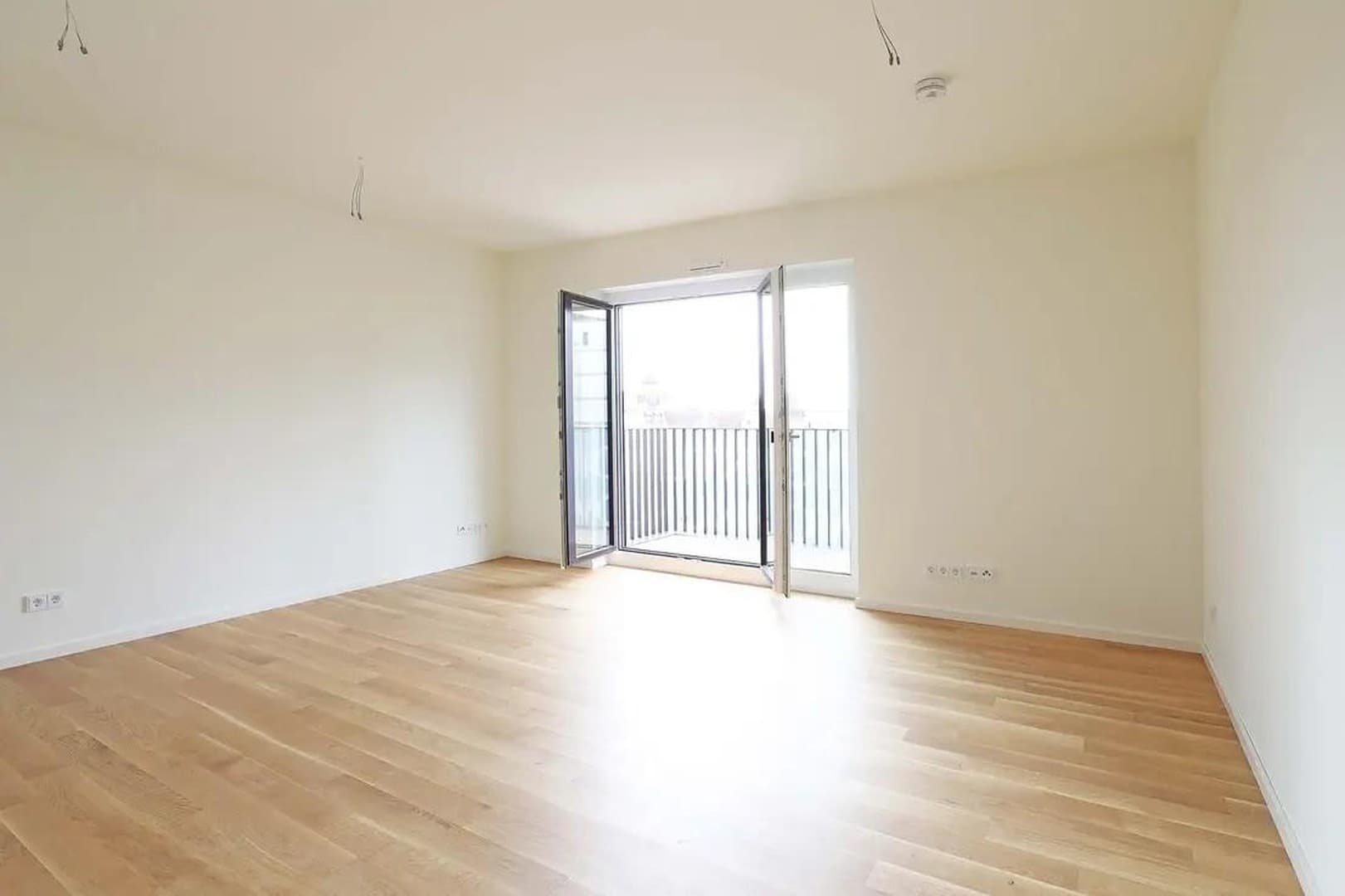 Lichtdurchflutete Traumwohnung, herrlicher Ausblick und Westbalkon - für Paare