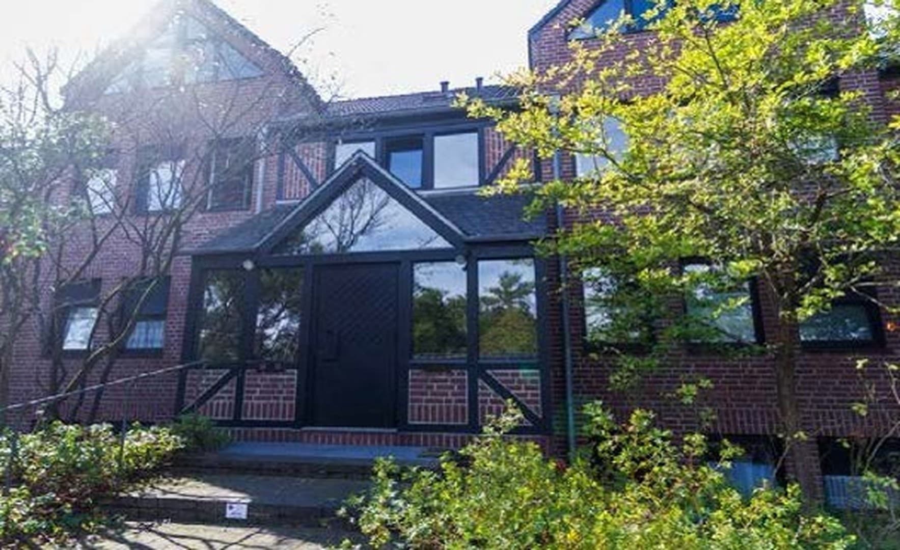 Kapitalanleger & Eigennutzer! Gut vermietete Eigentumswohnung mit Balkon und Terrasse in Kaarst