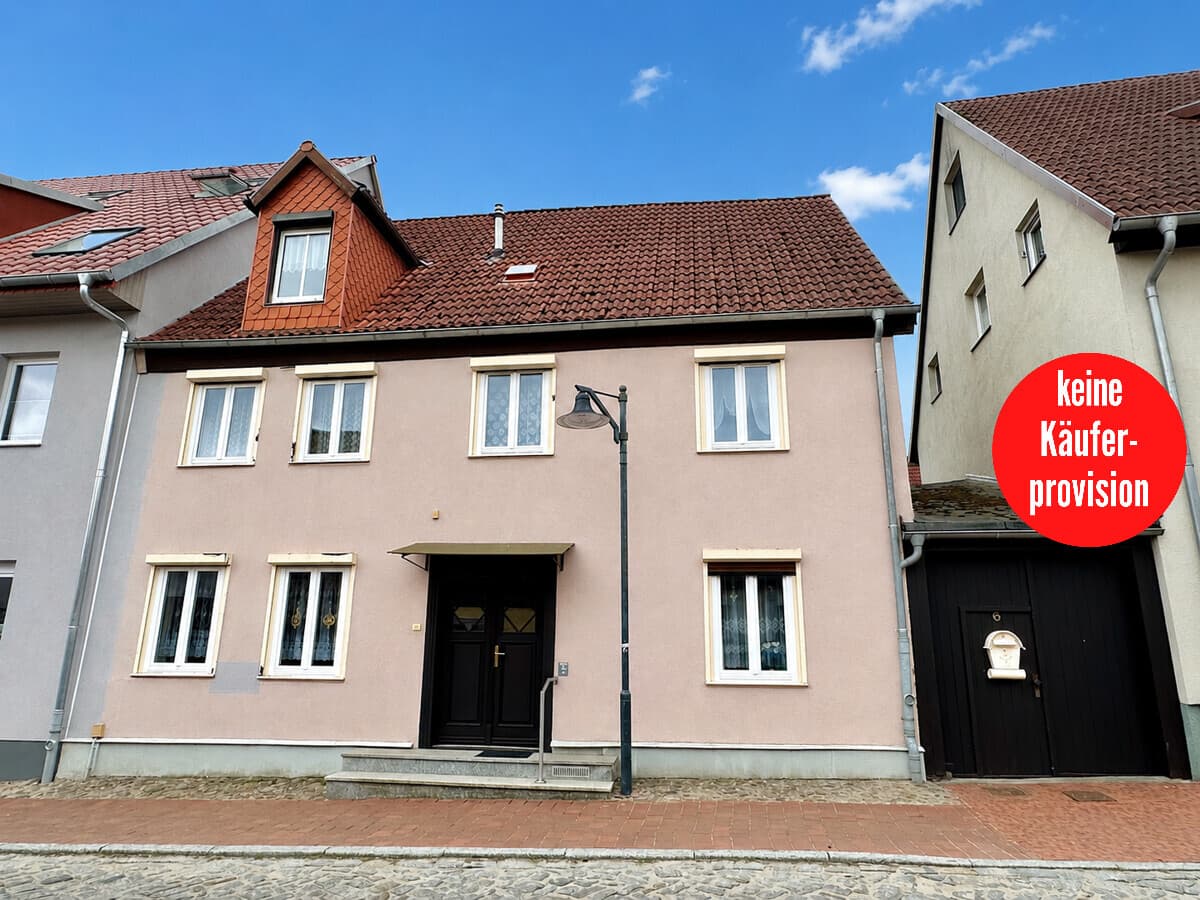 HORN IMMOBILIEN ++ Reihenmittelhaus in Burg Stargard, zentrale Lage
