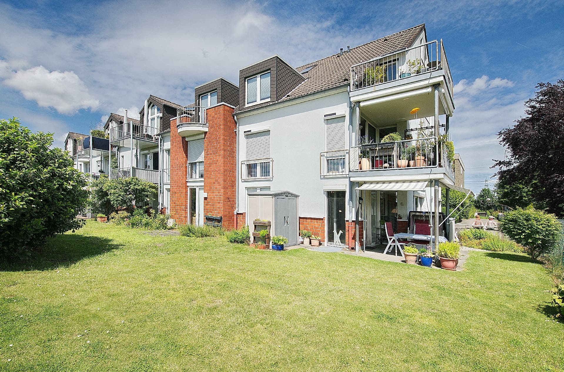 Düsseldorf-Itter! Provisionsfrei für Käufer! 3-Zimmer-Gartenwohnung mit Blick ins weite Grün!