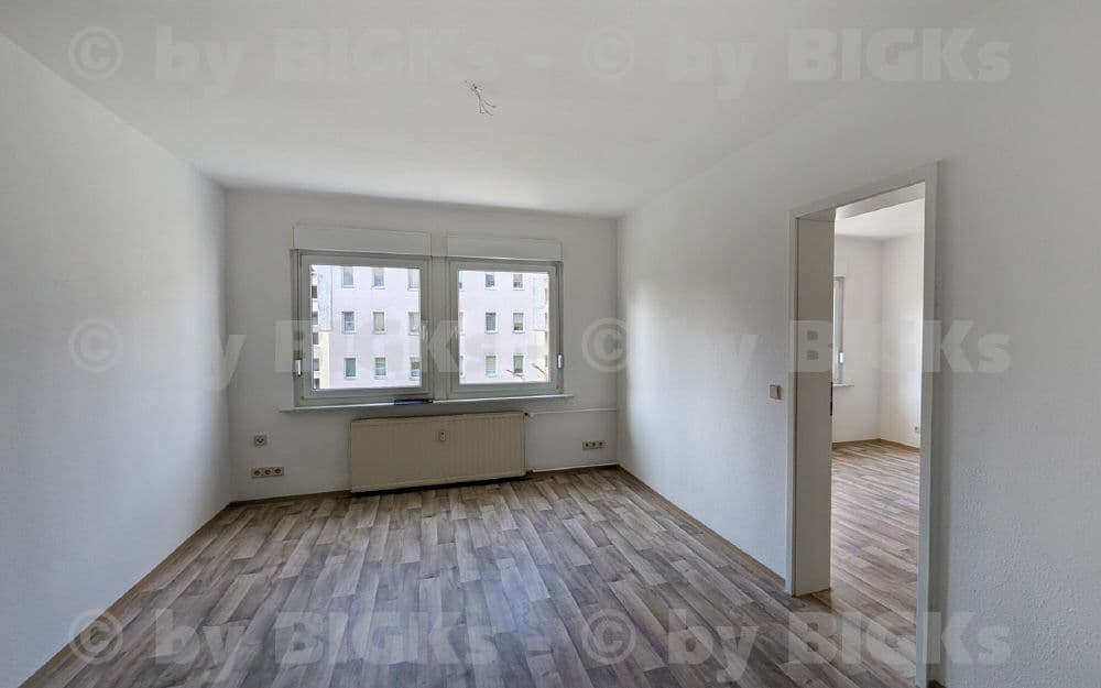 BIGKs: Suhl Aue 1: 3 Raum Wohnung Suhl,sep.Küche,Wannenbad (-;)