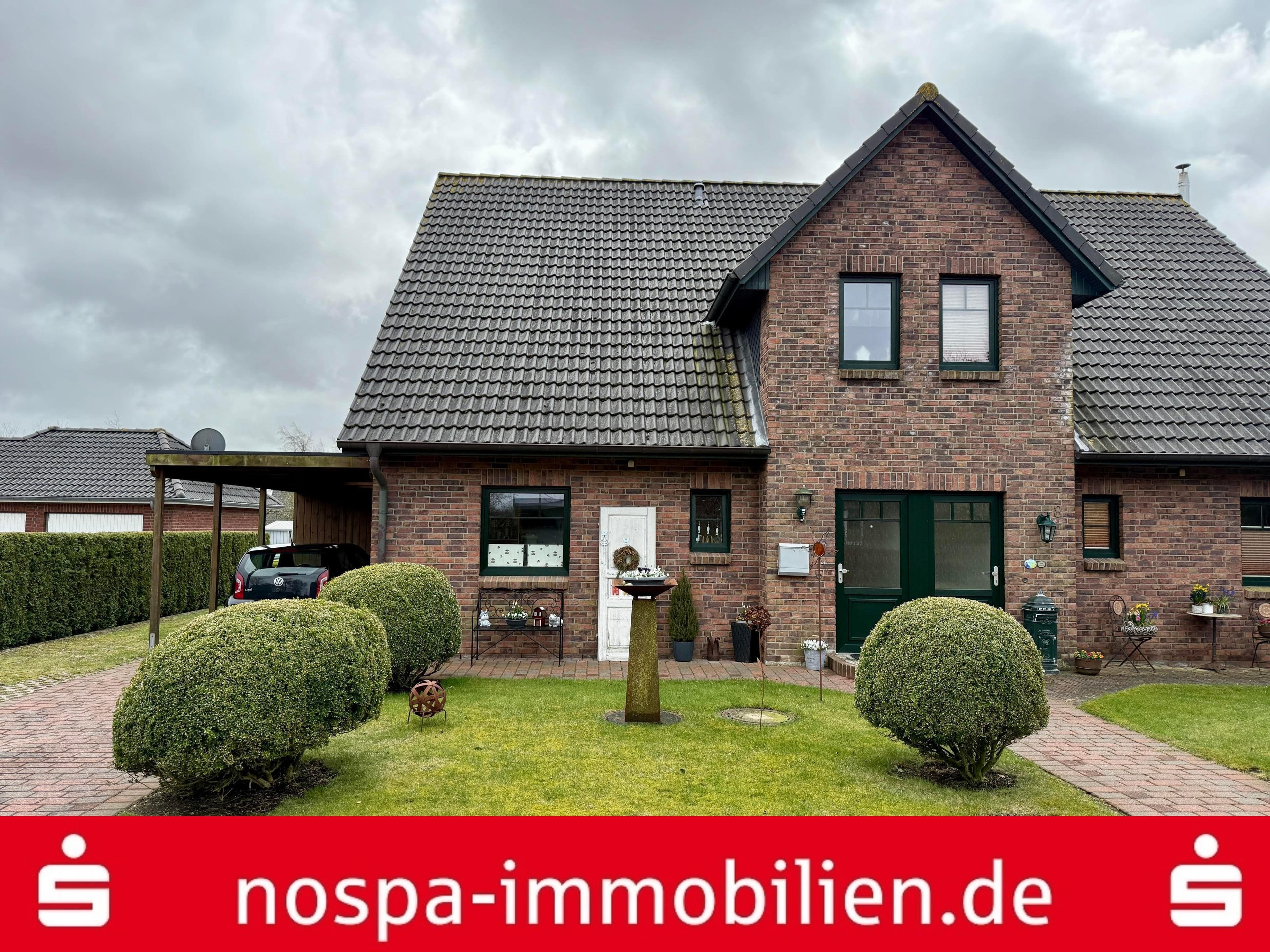 Vermietete Doppelhaushälfte mit Carport