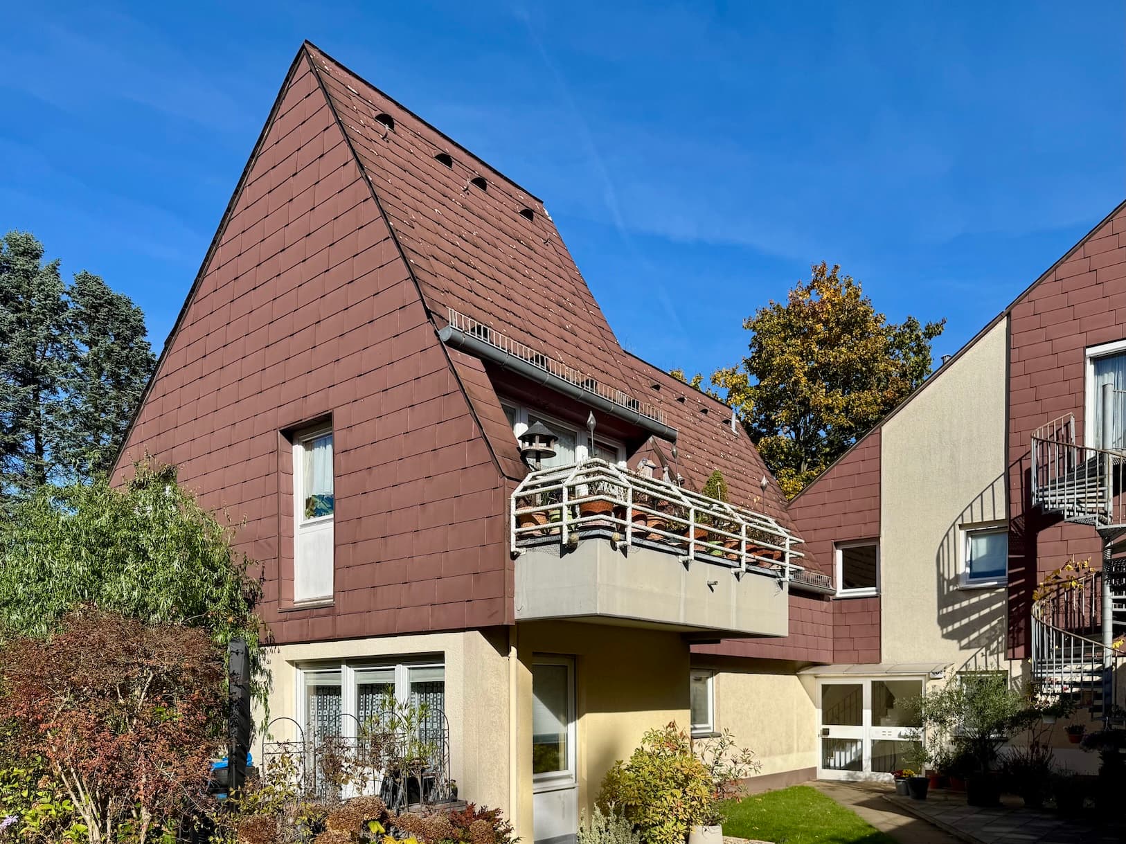 Vermietete 3-Zimmer-Eigentumswohnung kaufen in Berlin-Zehlendorf, ca. 79 m², West-Terrasse, Garage