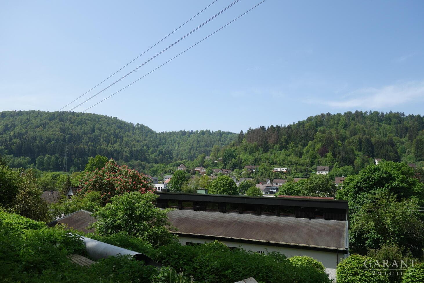 Sonnenverwöhntes Grundstück mit Abrisshaus