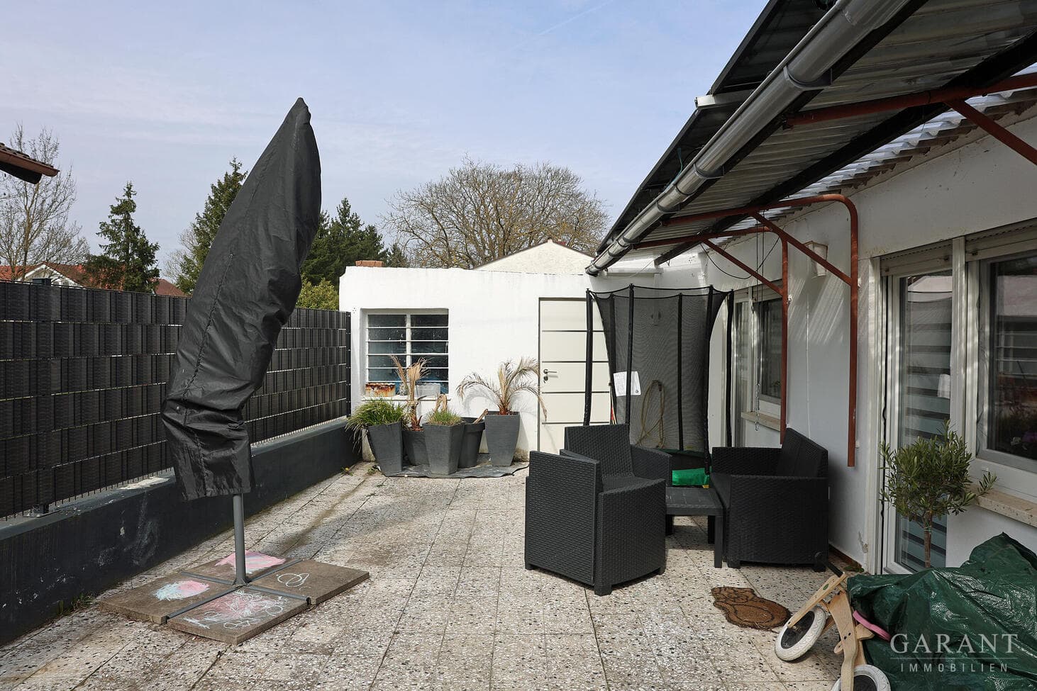 * Ruhig * Große Sonnen-Terrasse * Viel Platz! *
