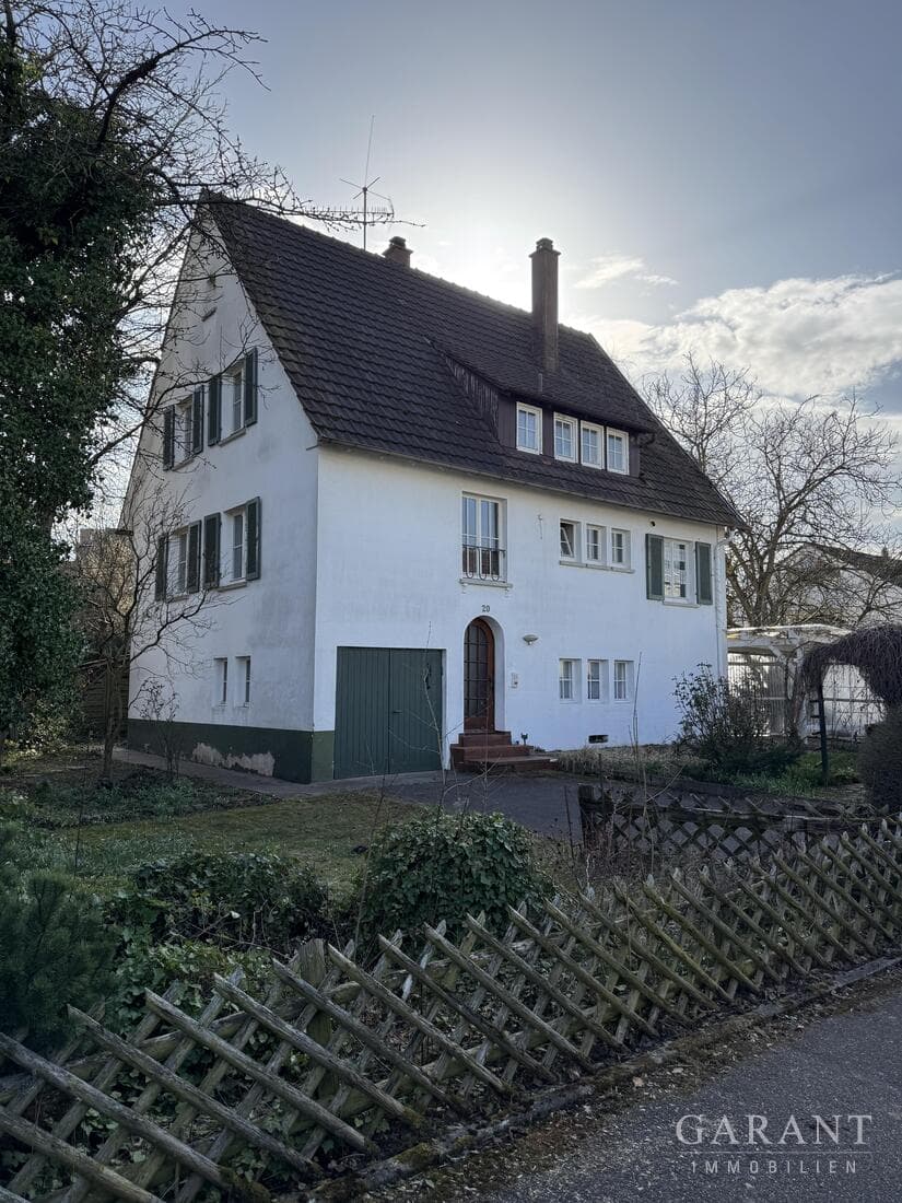 Zweifamilienhaus mit Gestaltungsmöglichkeit in Weinstadt-Endersbach