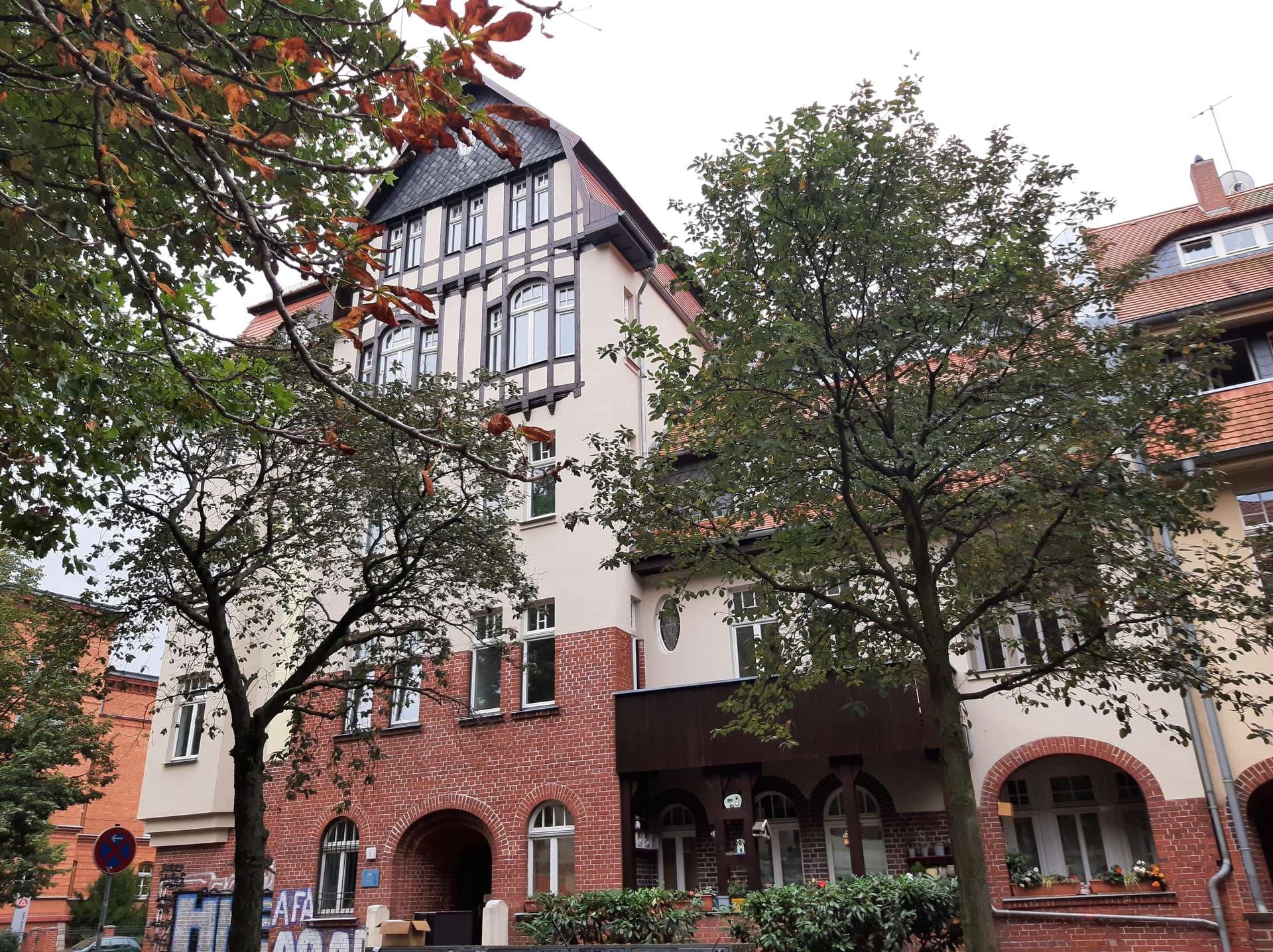 Bezugsfreie, provisionsfreie 2-Zimmer-Wohnung in Giebichenstein – Umbau auf 3 Zimmer möglich