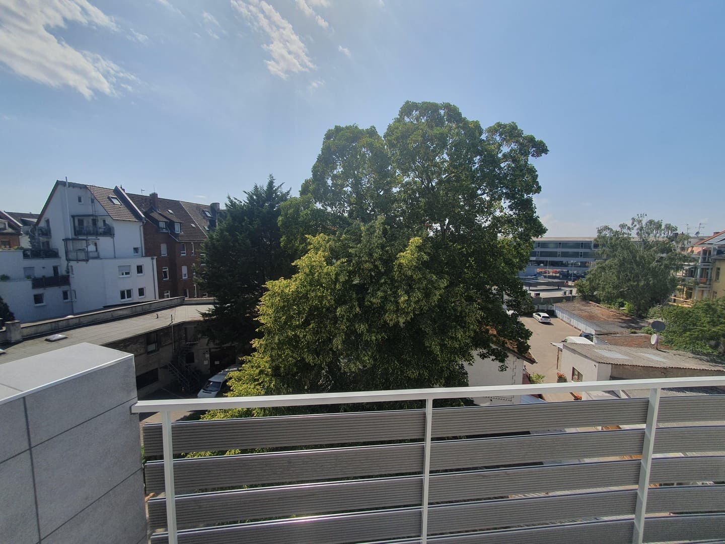 Jetzt noch ohne Maker kaufen!!! Elegante und große Wohnung - Dachgeschoss - mit viel Platz