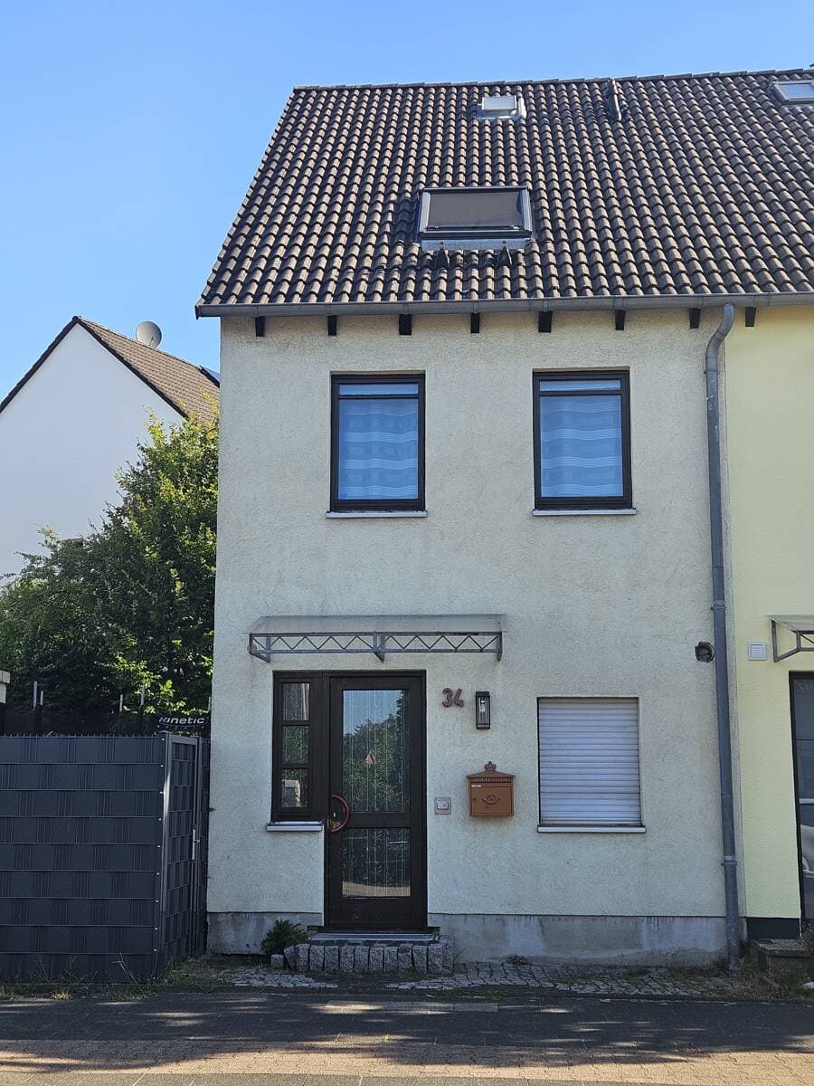 Renoviertes Reiheneckhaus in zentraler Lage von Haan mit Garage