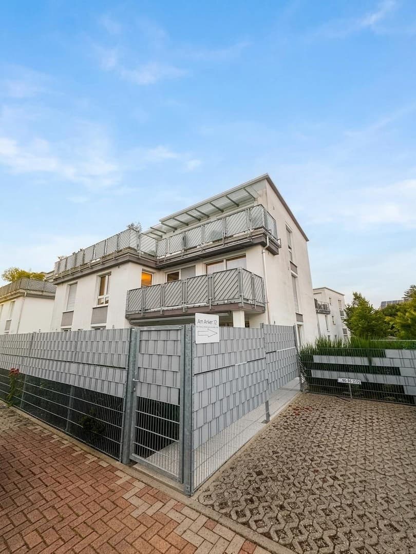 Neuwertige 4 Zimmer Eigentumswohnung