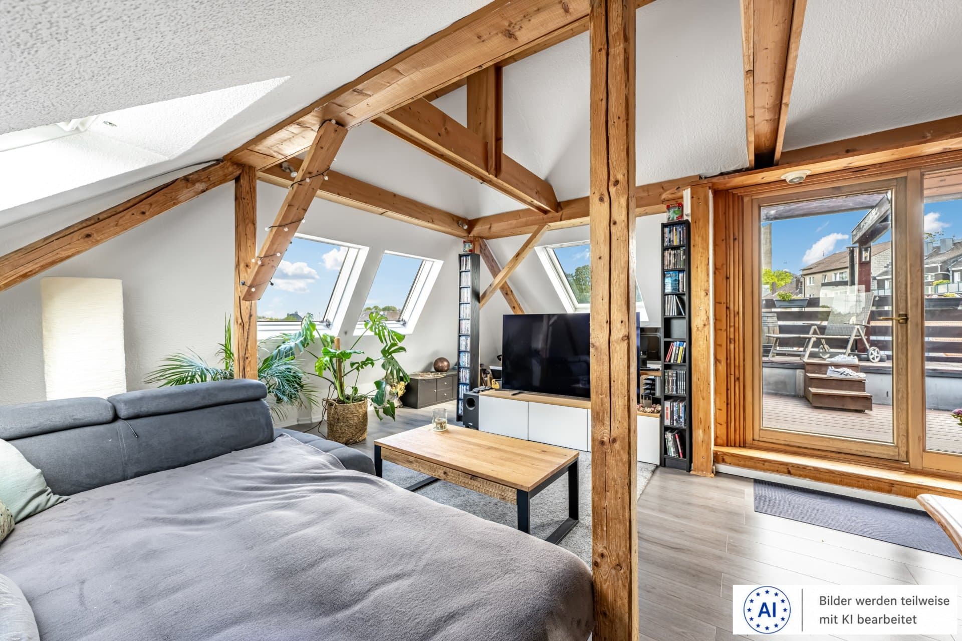 Wohnen mit Charakter! Großzügige Maisonettewohnung mit Sonnenterrasse und herrlichem Weitblick