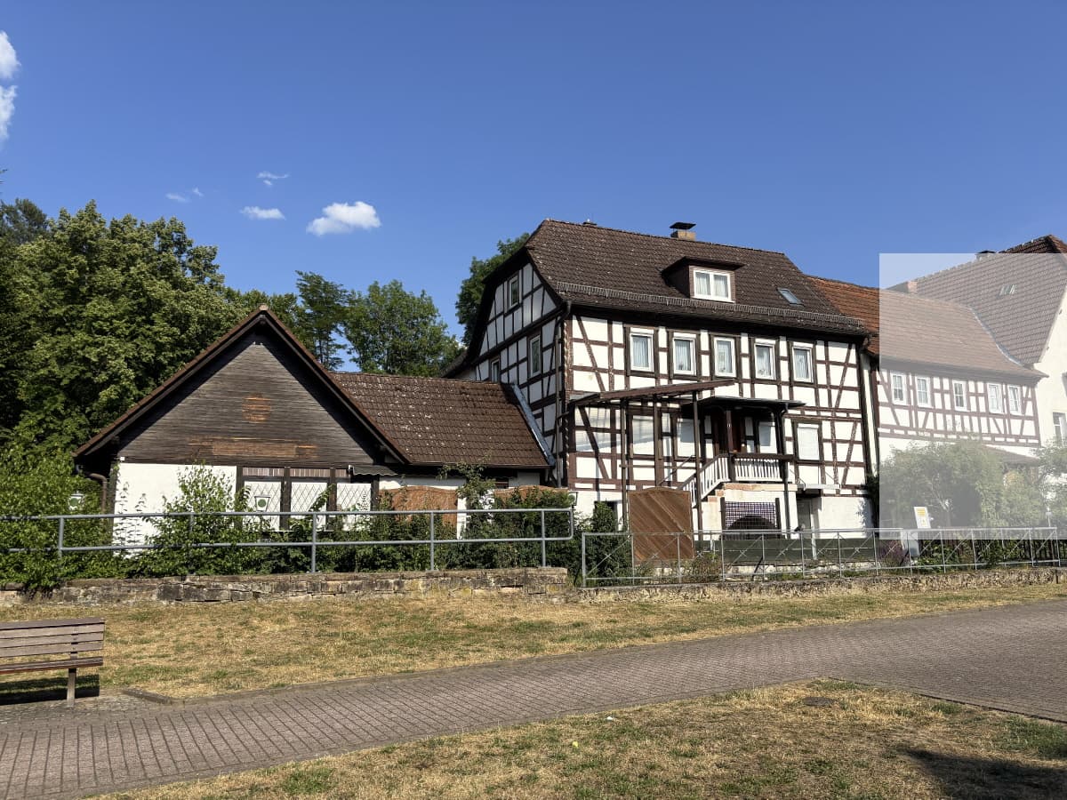 AS-Immobilien.com +++ Am Wasser. Mitten in Bad Orb. Ein Haus voller Geschichte.+++
