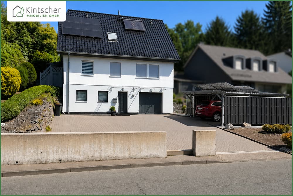 Modernisiertes Einfamilienhaus mit Wintergarten, Garten, Garage, Carport, Keller in Burscheid Mitte