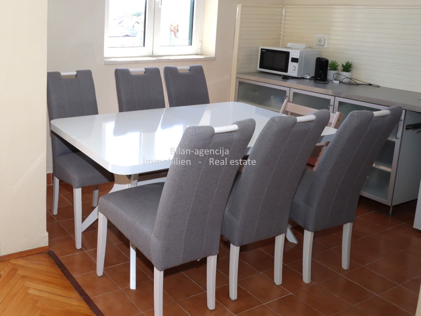 Vodice, Zentrum, möblierte Wohnung, 2 Schlafzimmer