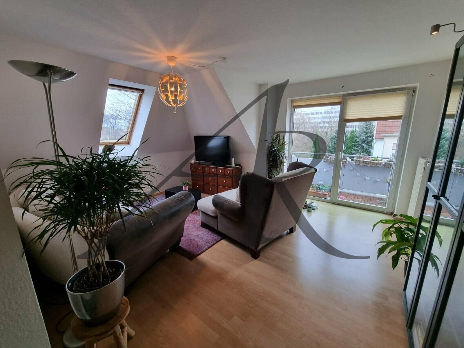 Schicke 3-Zimmer-Wohnung mit Balkon im Villenviertel