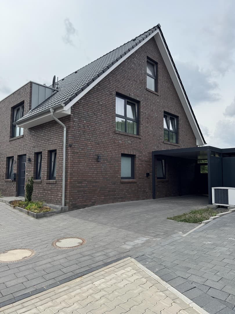 Ländliche Doppelhaushälfte in ruhiger Nachbarschaft