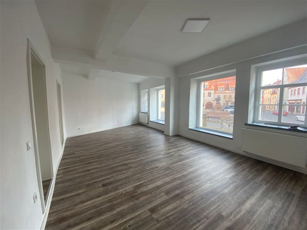 Wurzen* Innenstadt* Büroräume* helle Räume * 2 Zi* Kü*WC* Stellplatz anmietbar