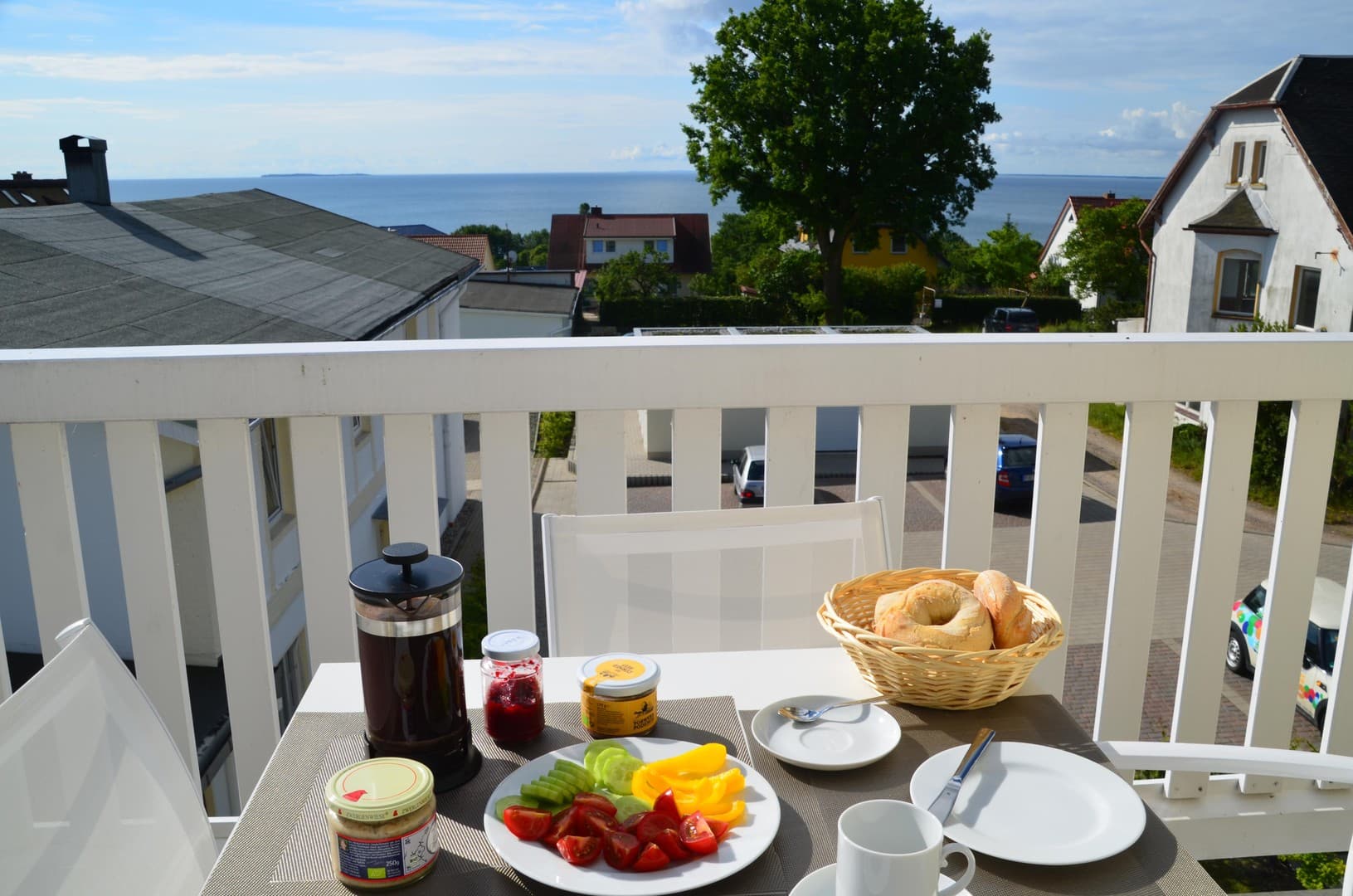 Beim Frühstückskaffee schon den Meerblick genießen – 2-Zimmer-Wohnung in allerbester Lage