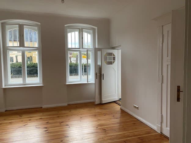 4-Raumwohnung (EG) mit einer Loggia in zentraler Lage von 14712 Rathenow