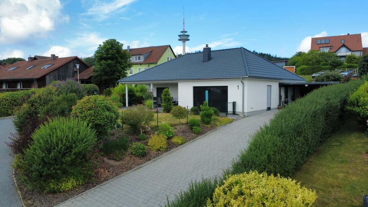 Neuwertiger Bungalow mit traumhaftem Ausblick in Letzau!