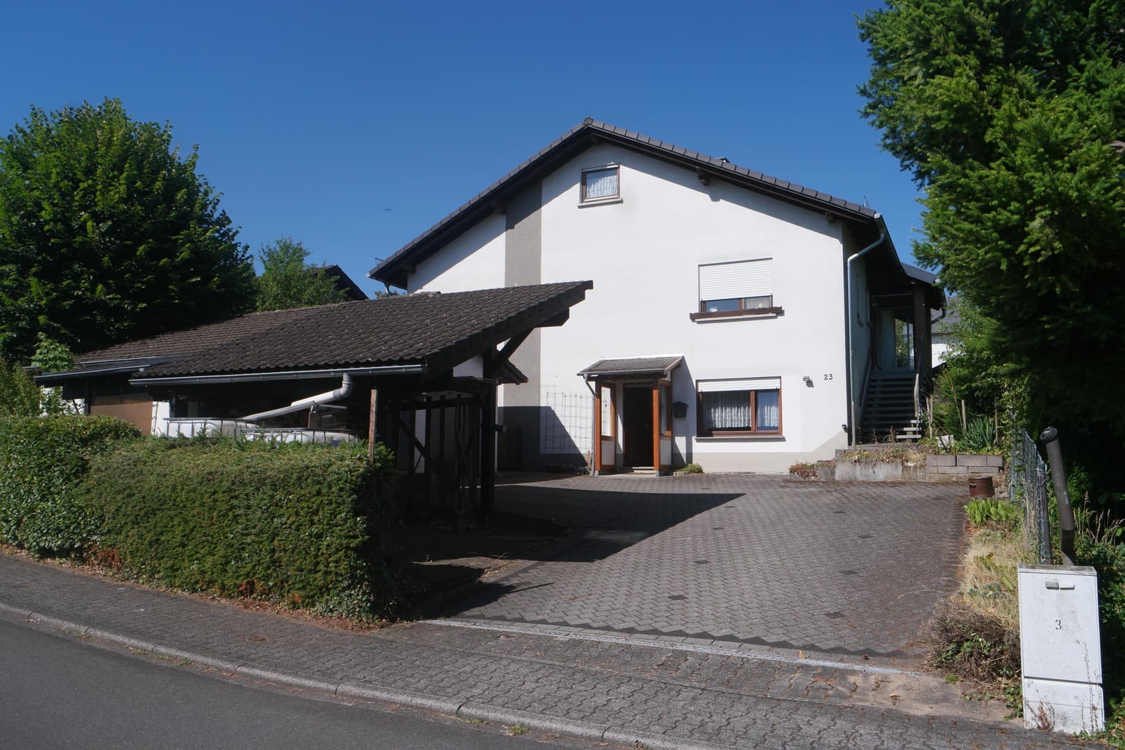Platz für Generationen, Ideen und Zukunft – Vielseitiges Wohnhaus mit großem Grundstück in Kaden