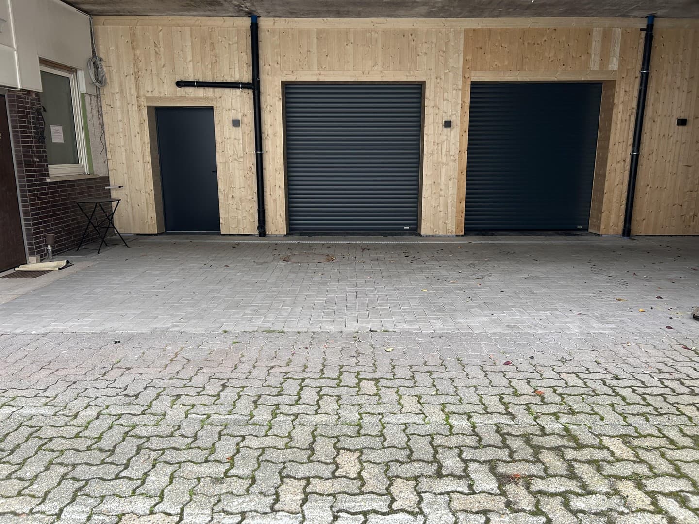 Teilsanierte Gewerbefläche zu verkaufen