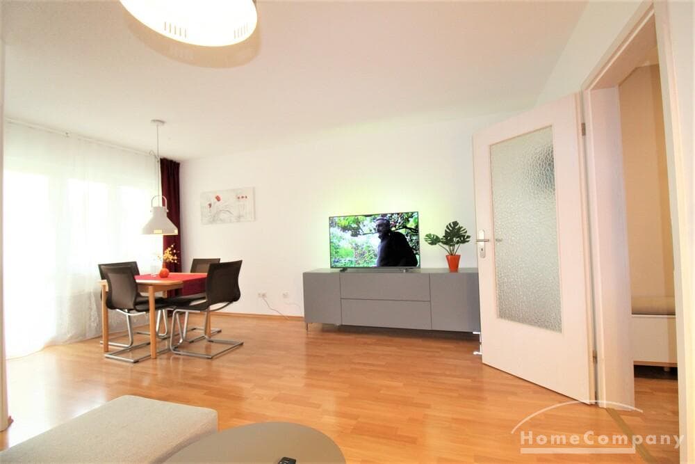 24967 HomeCompany Dresden Möbliert/Furnished 2-Zimmer Apartment mit Balkon in Dresden - Radeberger Vorstadt max. 2 Personen