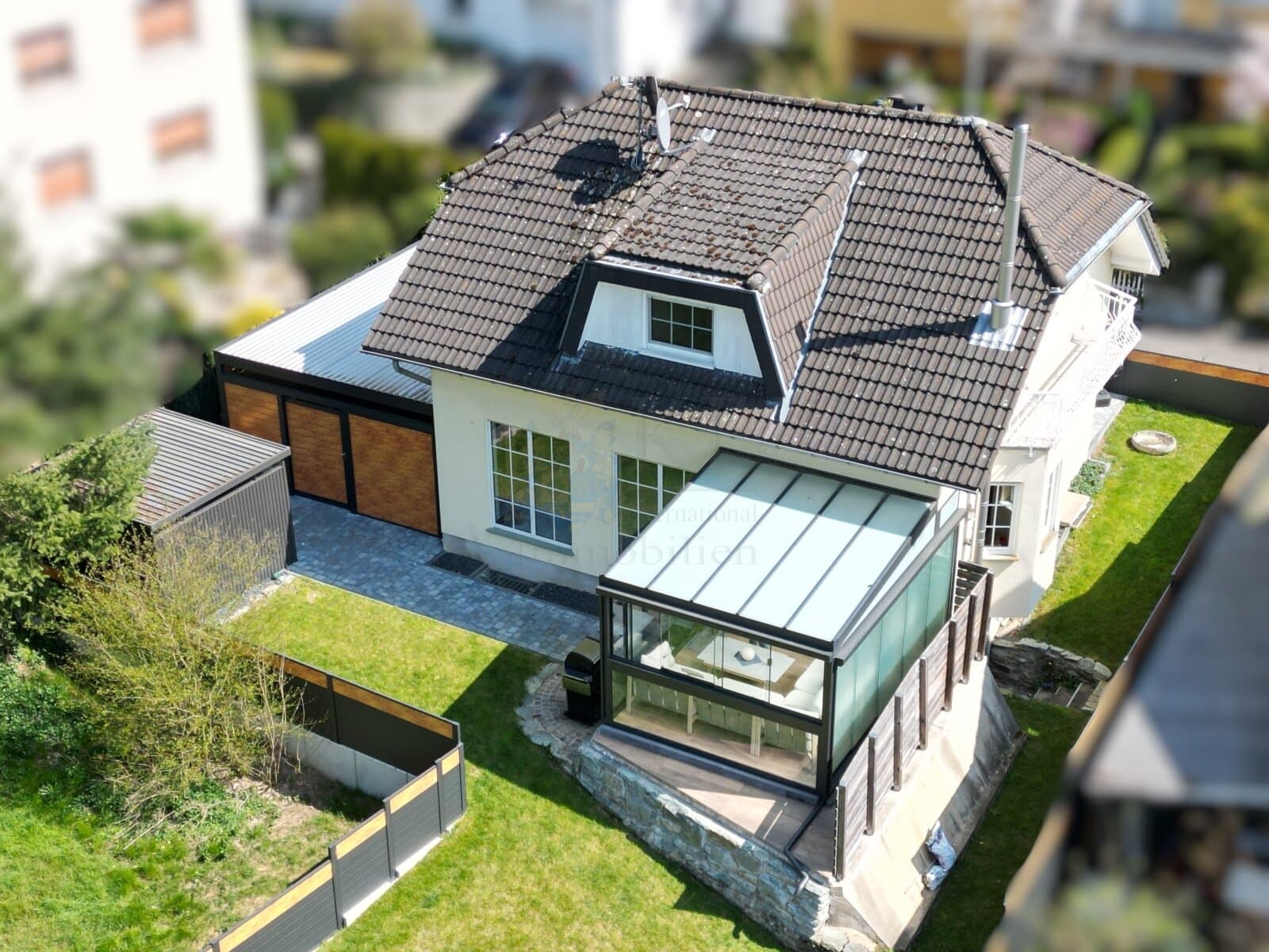 EPPSTEIN: EINMALIGES EFH MIT SOMMERGARTEN, SAUNA & TRAUMGRUNDSTÜCK