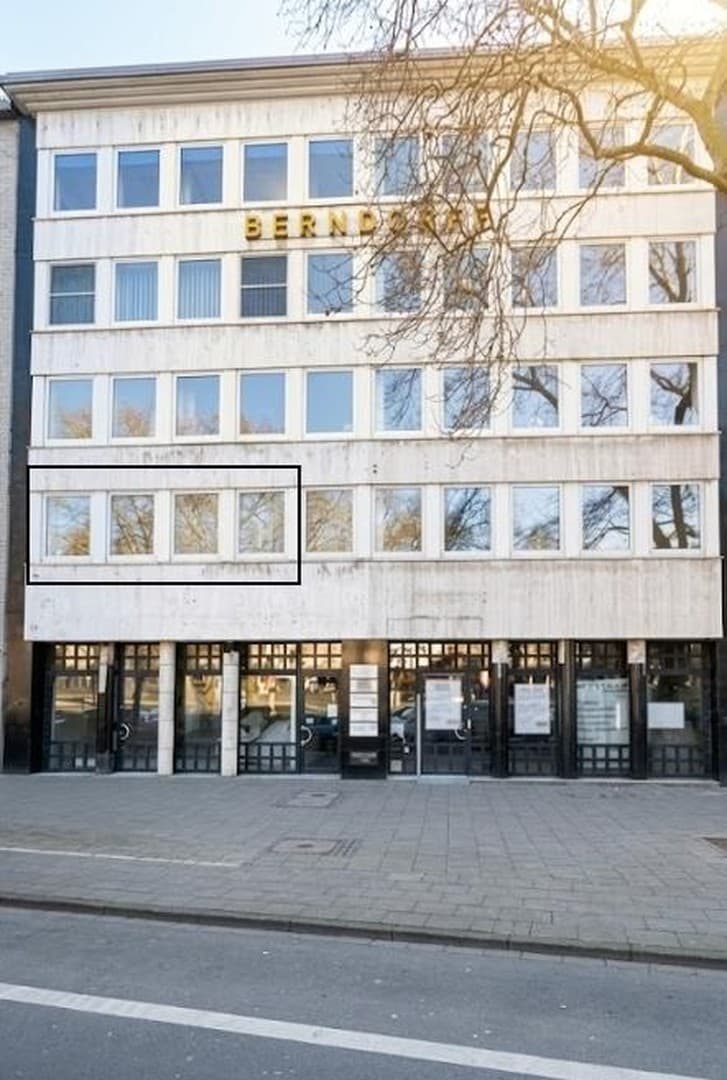 Modernes Büro am Neumarkt – 90m², provisionsfrei & sofort verfügbar!
