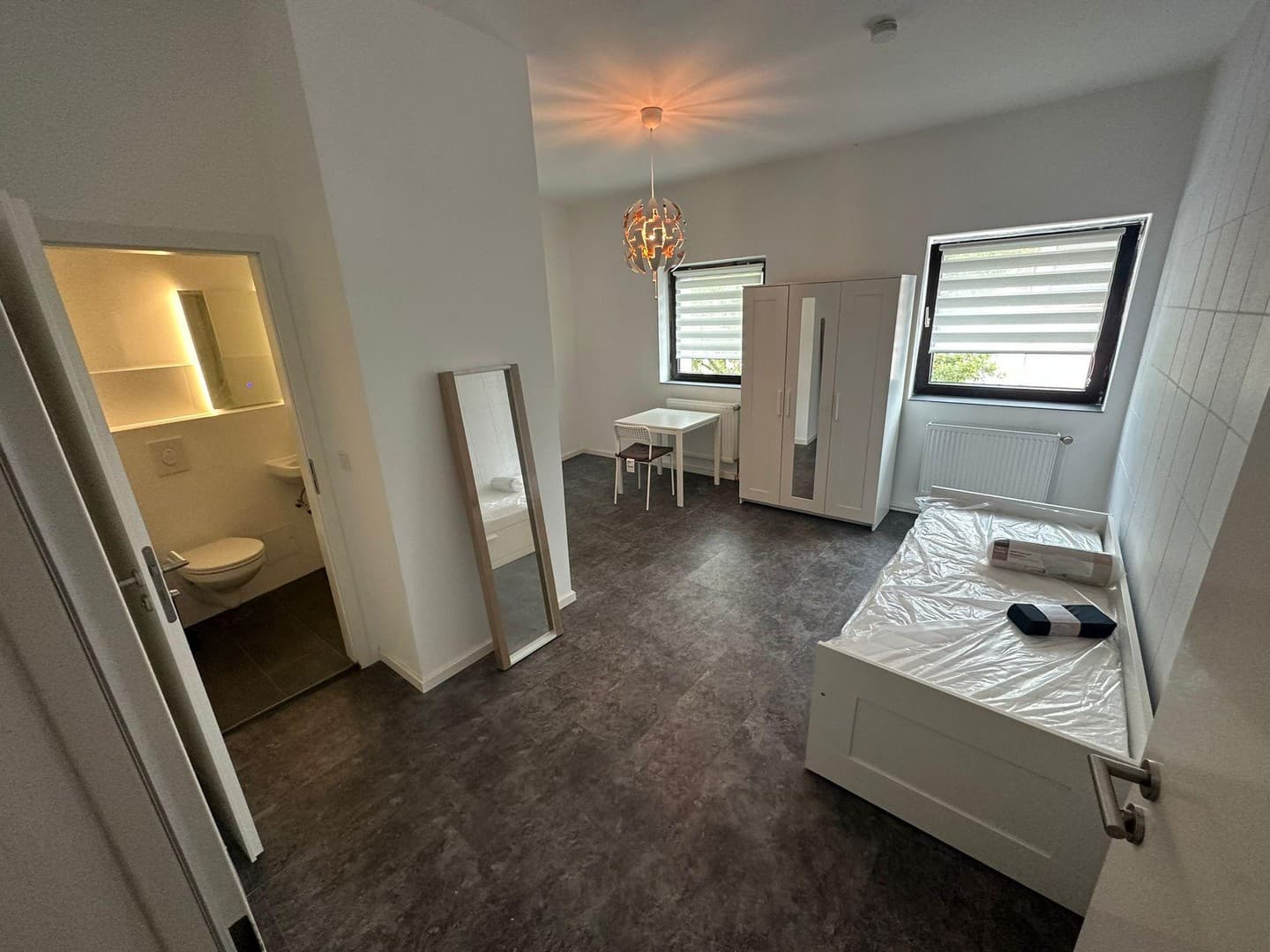 Apartment - Möblierte 1-Zimmer-Wohnung mit Einbauküche in Berlin nahe BER mit Anmeldung - Saniert!