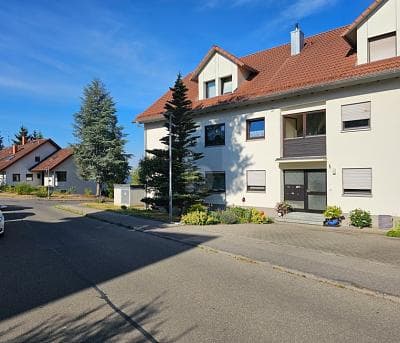 RUHIG GELEGEN MIT HERRLICHEM SCHLOSSBLICK