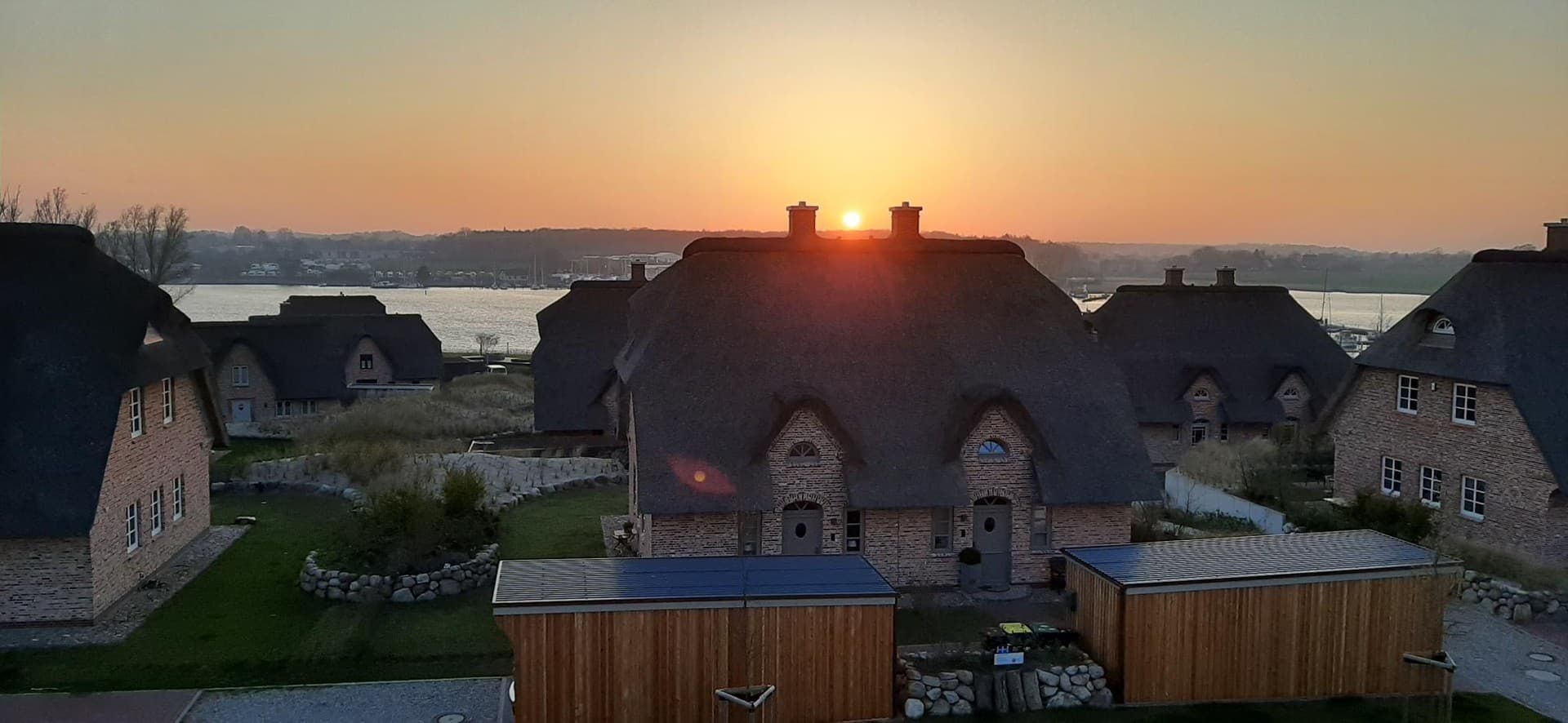 128m² Häuser mit Wasserblick in traumhaften Lage von Kappeln Ellenberg Tel. 016090777389
