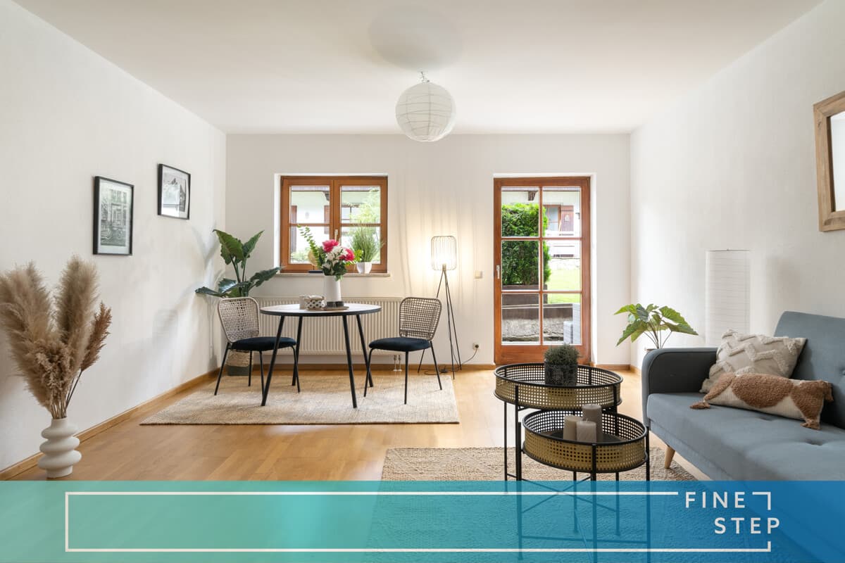 *DIREKT VERLIEBT* Großzügige renovierte 2-Zimmer Wohnung in absolut ruhiger Wohngegend